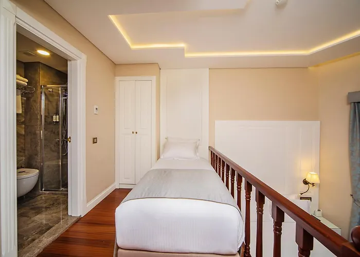 Ada Karakoy - Special Category 3*