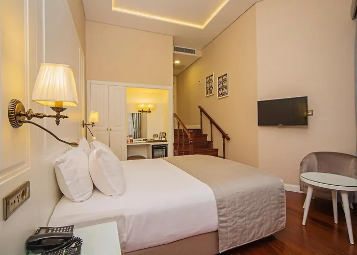 Ada Karakoy - Special Category 3*