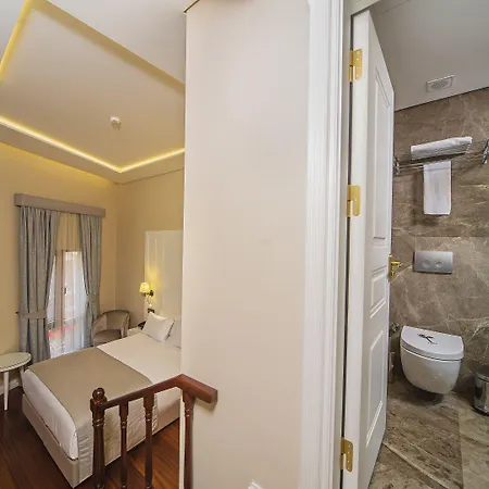 Ada Karakoy - Special Category 3*