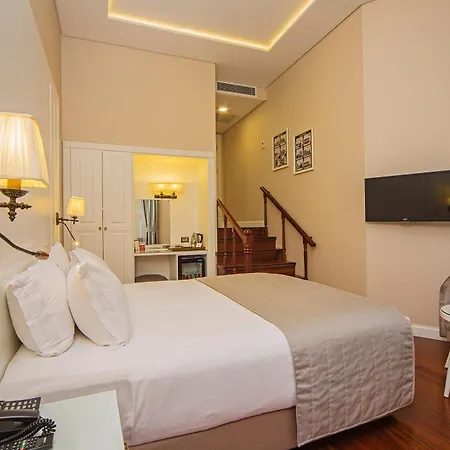 Ada Karakoy - Special Category 3*